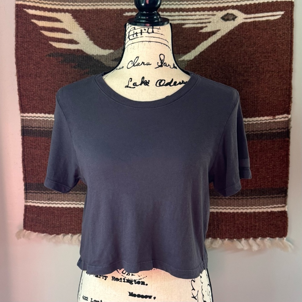 SET Active Cropped Baby Tee in Navy